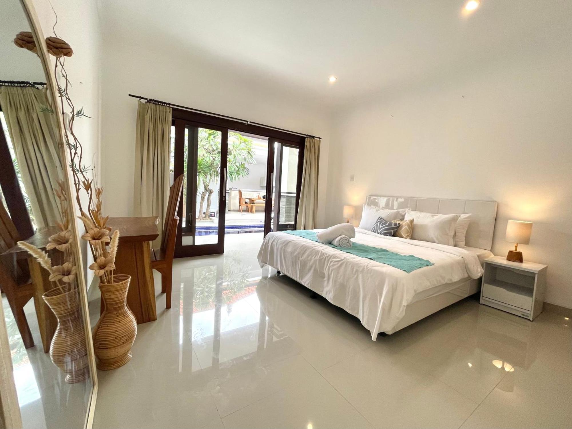 Cheerfull 2-bedroom Villa *